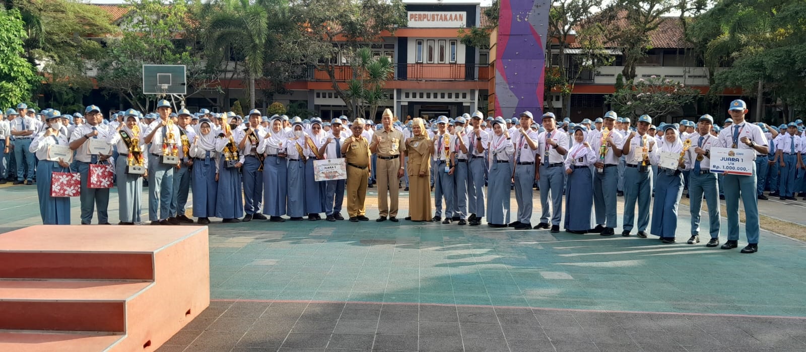 Siswa Siswi Berprestasi SMA Negeri 1 Kebumen